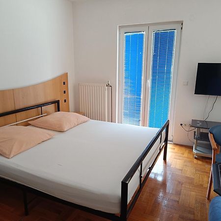 Apartmani "Radi" Baska Voda Room photo