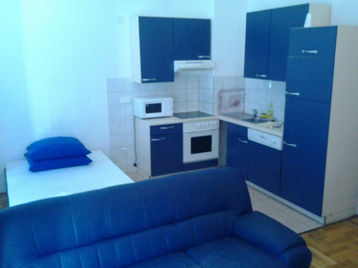 Apartmani "Radi" Baska Voda Exterior photo
