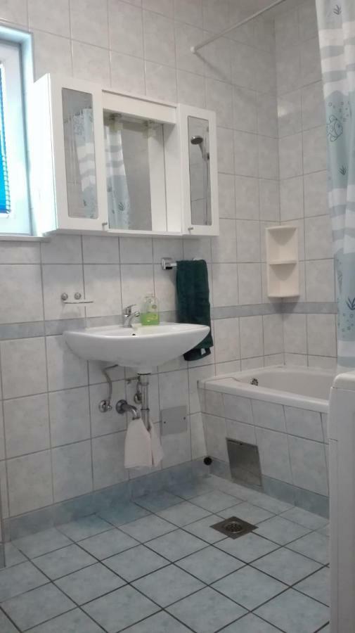 Apartmani "Radi" Baska Voda Exterior photo