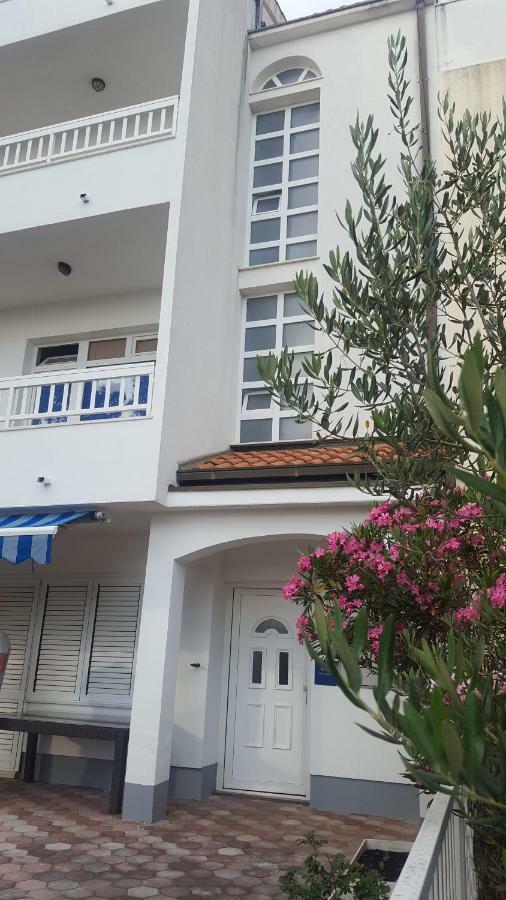 Apartmani "Radi" Baska Voda Exterior photo